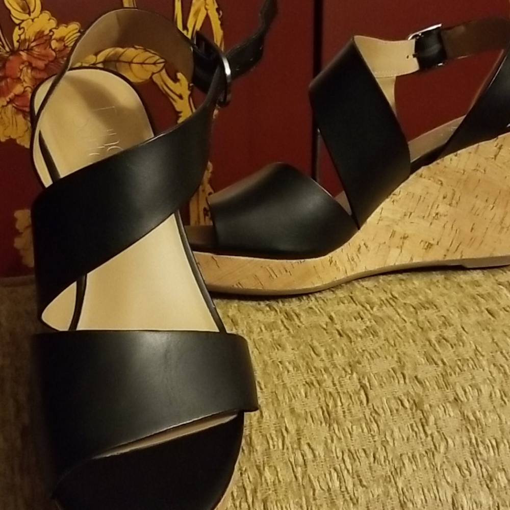 Shoes - Picture 3 of 3